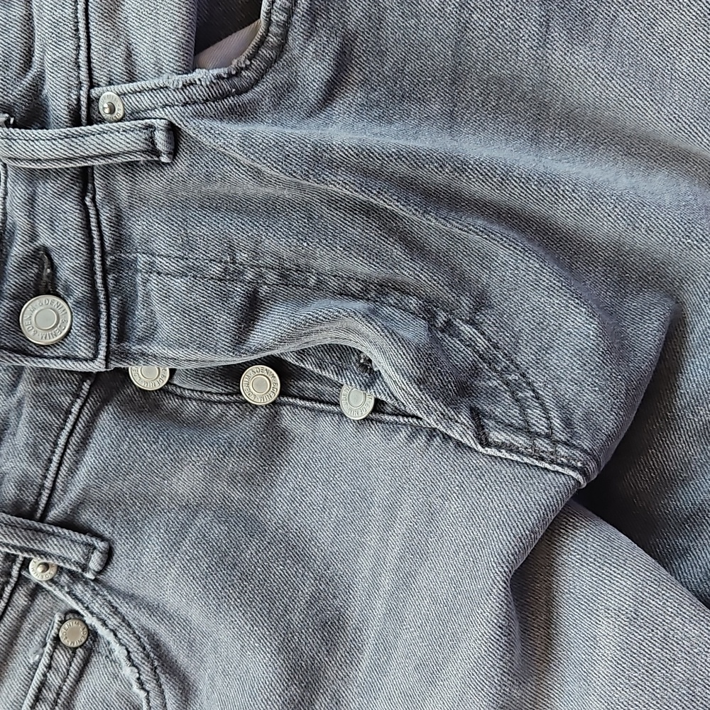 Jeans H&M & Denim GrayWith Button Fly And Distressed Style Size 33 Skinny